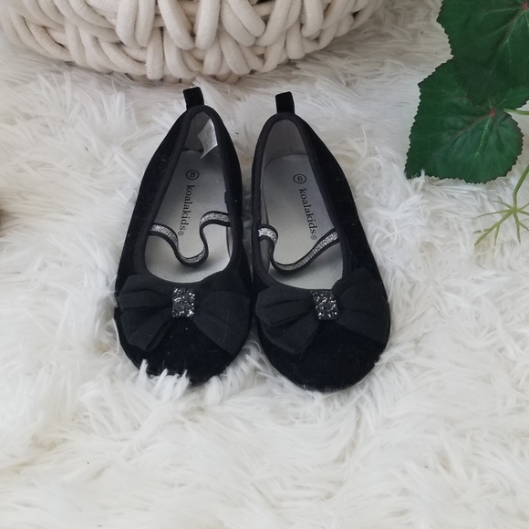 Adorable black and silver shoe - Picture 2 of 2